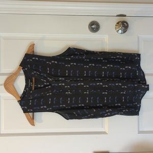 41 Hawthorn Ladies' Sleeveless Blouse Black with Dragonfly Patterns Size Small